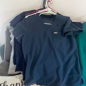 Medium fig scrub set. Joggers.  Dark harbor color